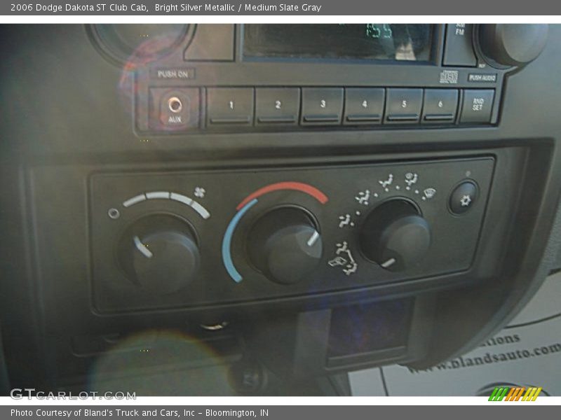 Bright Silver Metallic / Medium Slate Gray 2006 Dodge Dakota ST Club Cab