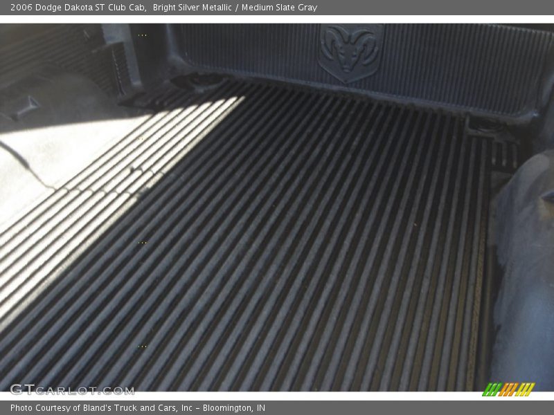 Bright Silver Metallic / Medium Slate Gray 2006 Dodge Dakota ST Club Cab