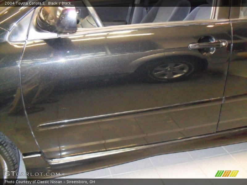 Black / Black 2004 Toyota Corolla S