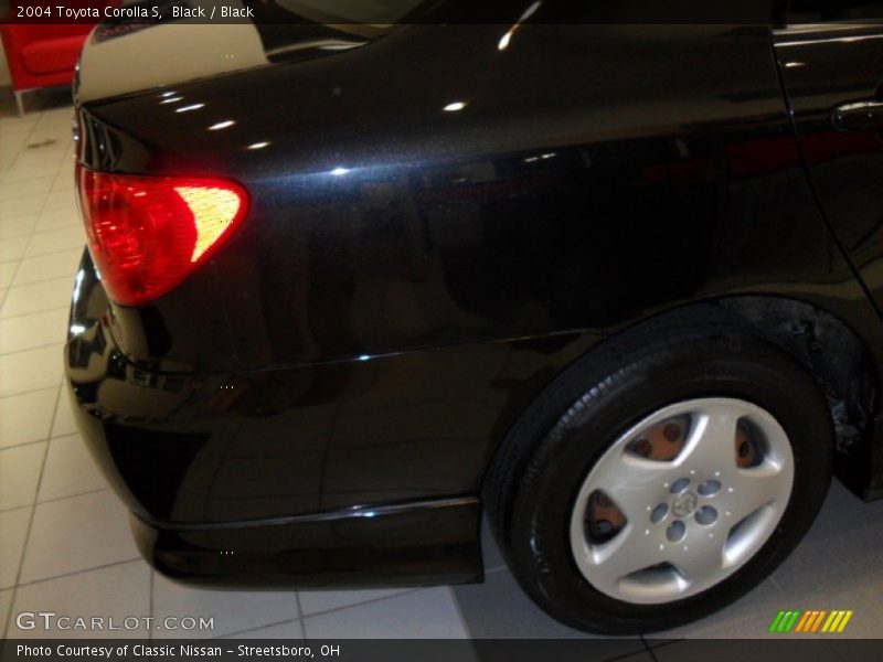 Black / Black 2004 Toyota Corolla S