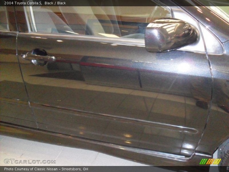 Black / Black 2004 Toyota Corolla S