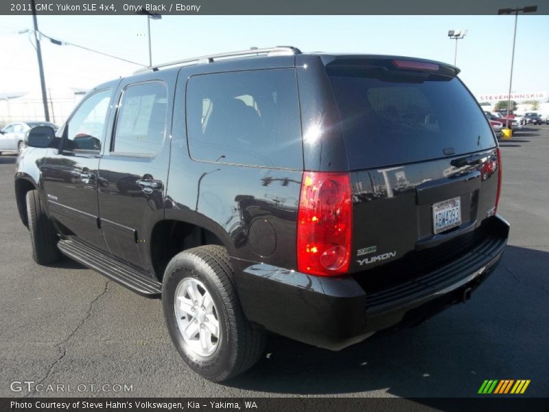 Onyx Black / Ebony 2011 GMC Yukon SLE 4x4