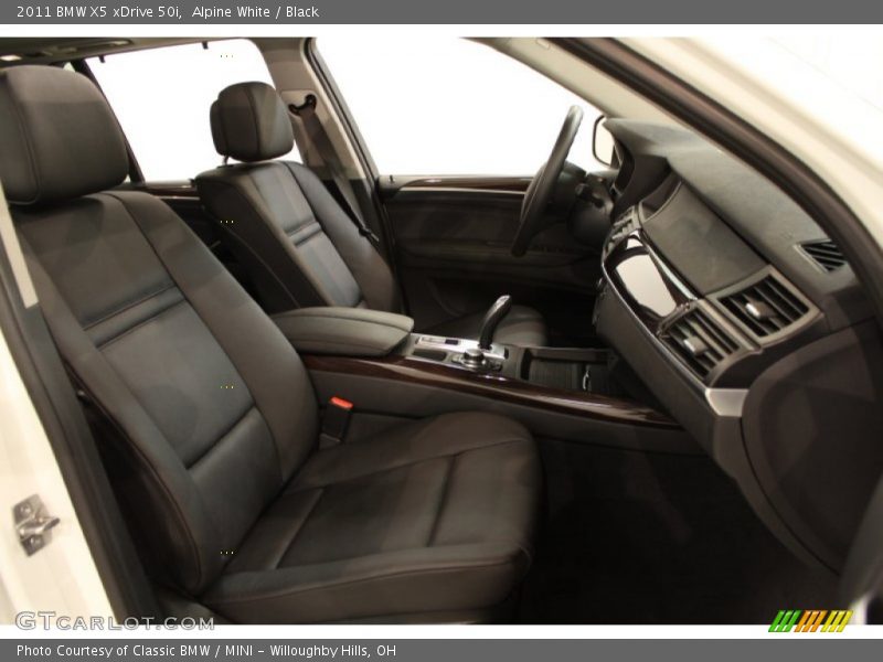 Alpine White / Black 2011 BMW X5 xDrive 50i