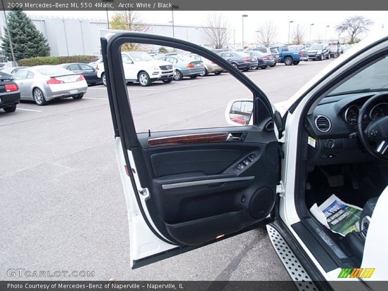 Arctic White / Black 2009 Mercedes-Benz ML 550 4Matic