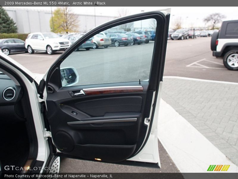 Arctic White / Black 2009 Mercedes-Benz ML 550 4Matic