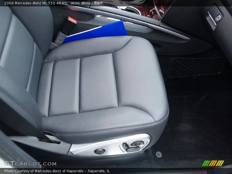 Arctic White / Black 2009 Mercedes-Benz ML 550 4Matic