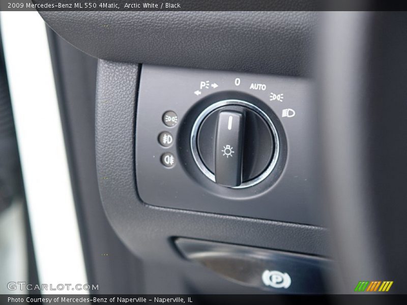 Arctic White / Black 2009 Mercedes-Benz ML 550 4Matic