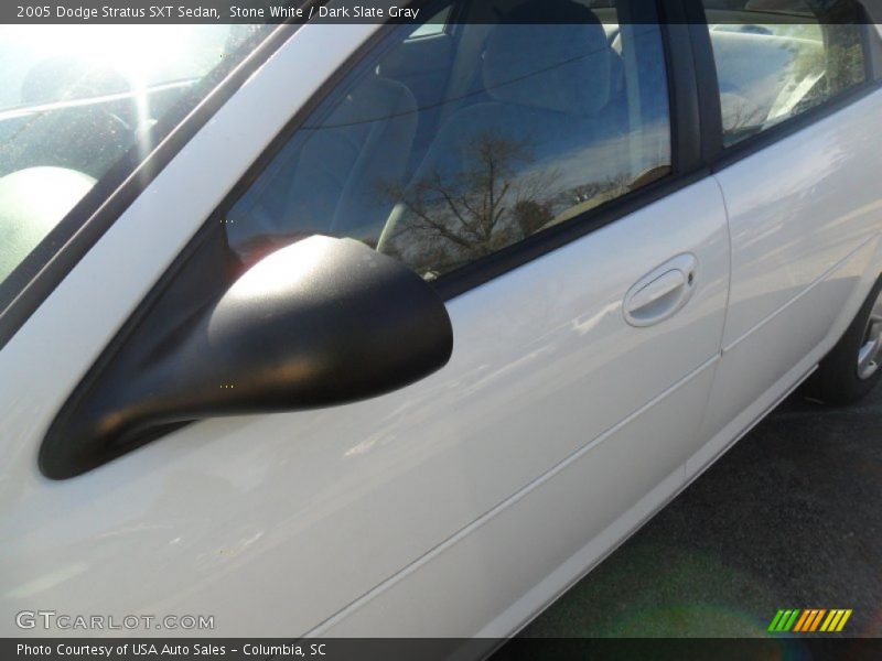 Stone White / Dark Slate Gray 2005 Dodge Stratus SXT Sedan