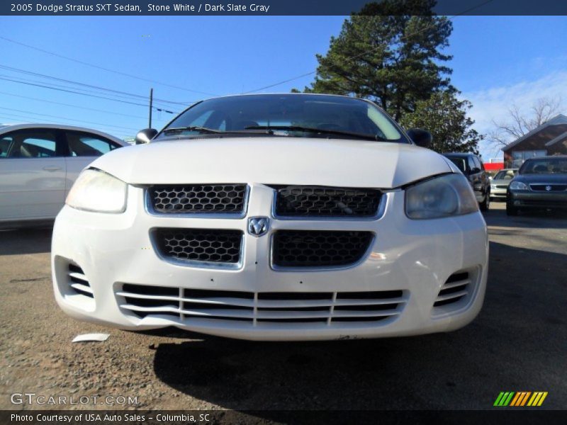 Stone White / Dark Slate Gray 2005 Dodge Stratus SXT Sedan