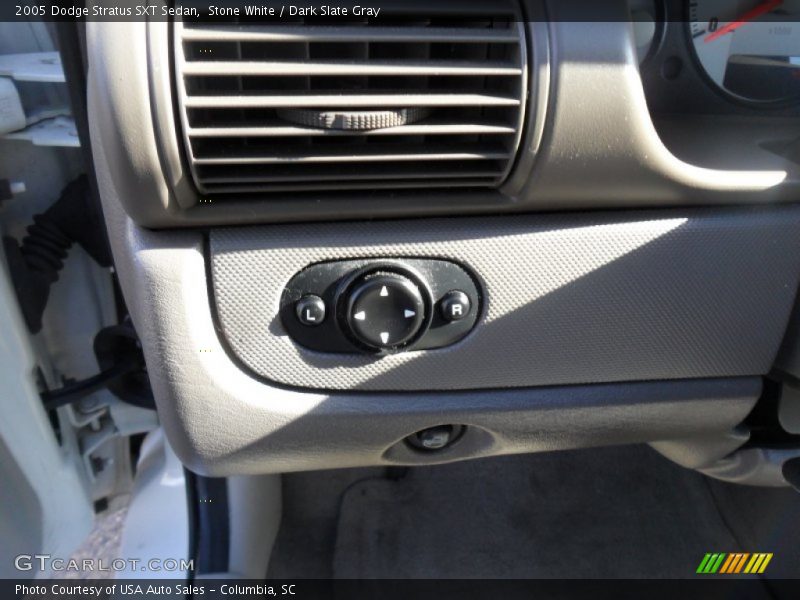 Stone White / Dark Slate Gray 2005 Dodge Stratus SXT Sedan