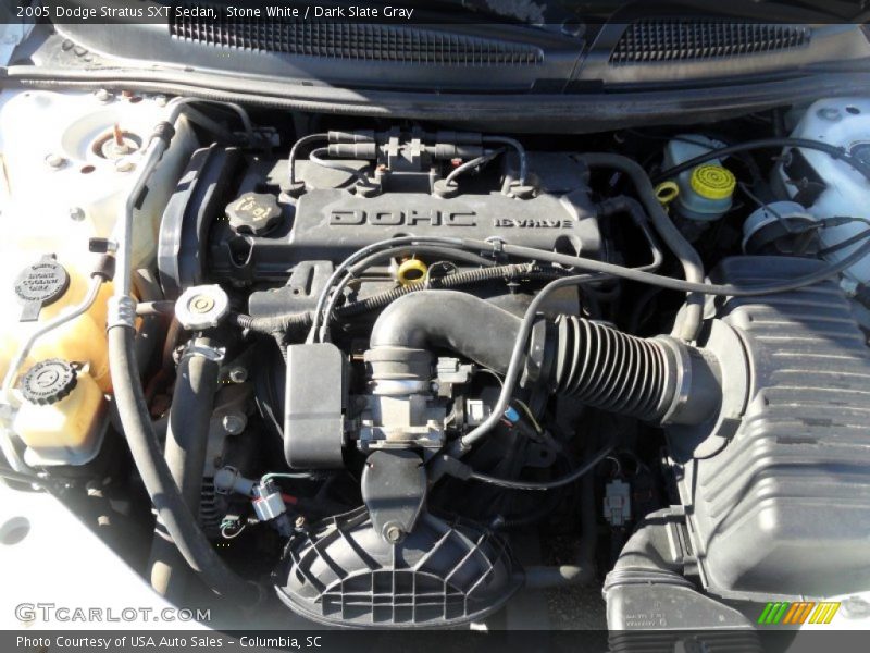 Stone White / Dark Slate Gray 2005 Dodge Stratus SXT Sedan