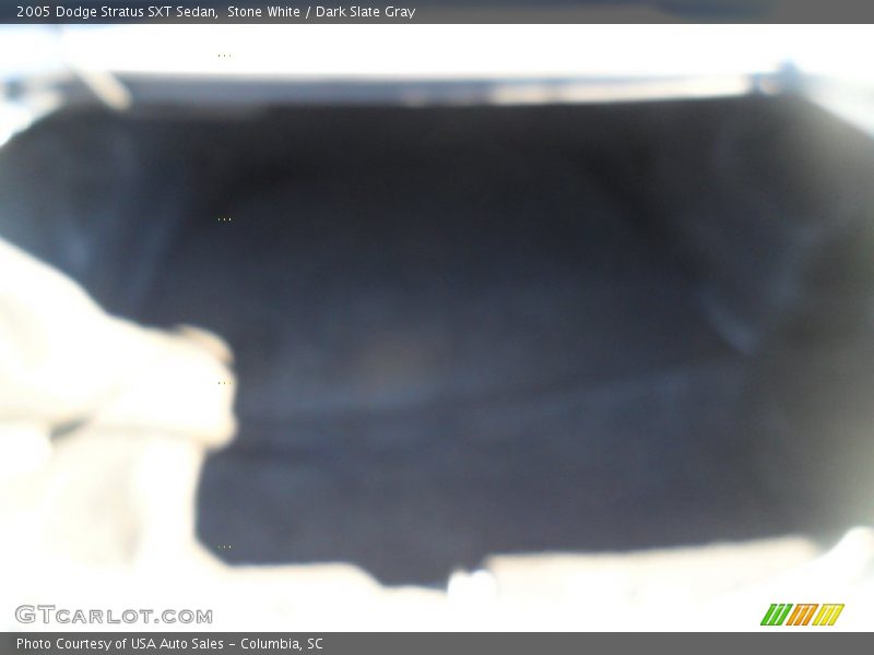 Stone White / Dark Slate Gray 2005 Dodge Stratus SXT Sedan