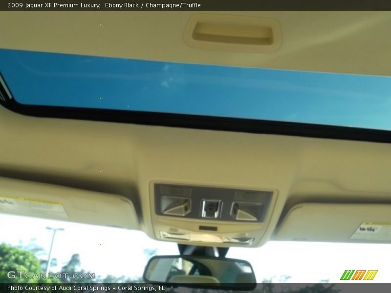 Ebony Black / Champagne/Truffle 2009 Jaguar XF Premium Luxury