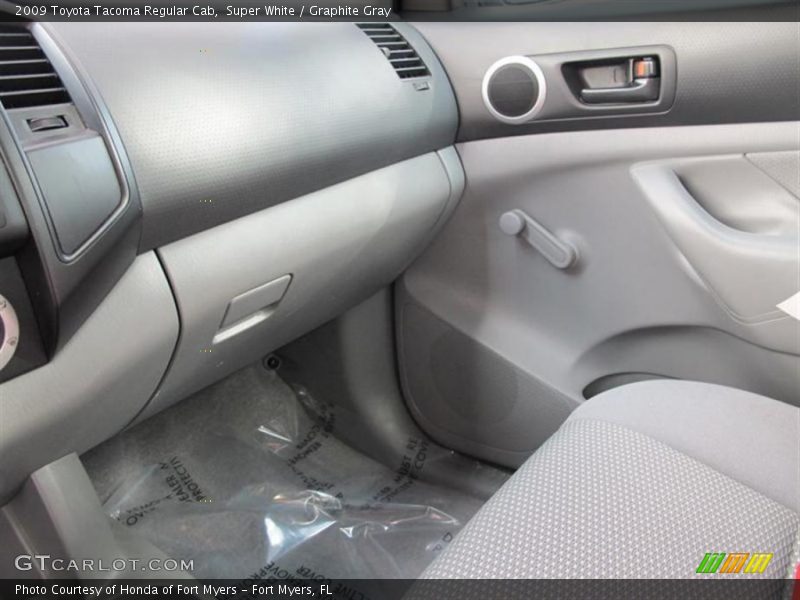 Super White / Graphite Gray 2009 Toyota Tacoma Regular Cab