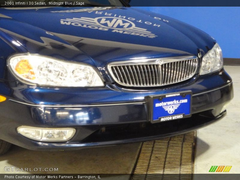 Midnight Blue / Sage 2001 Infiniti I 30 Sedan