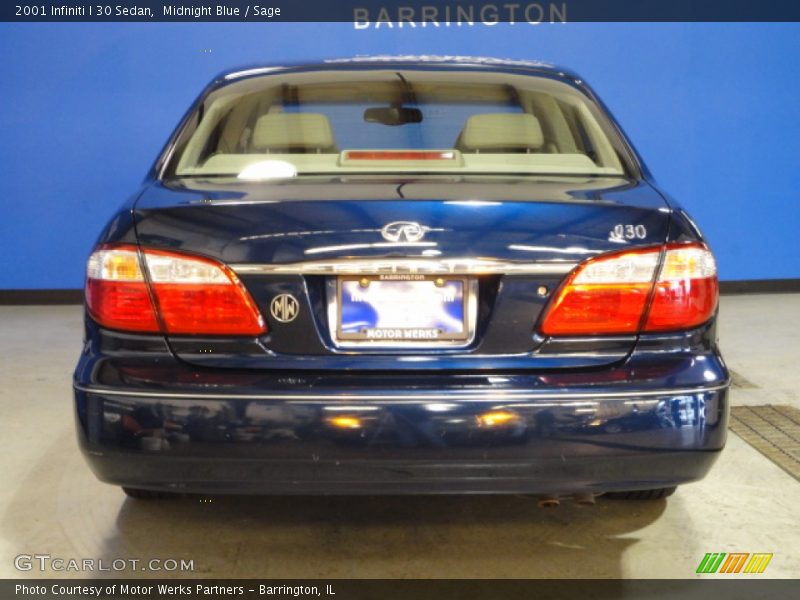 Midnight Blue / Sage 2001 Infiniti I 30 Sedan