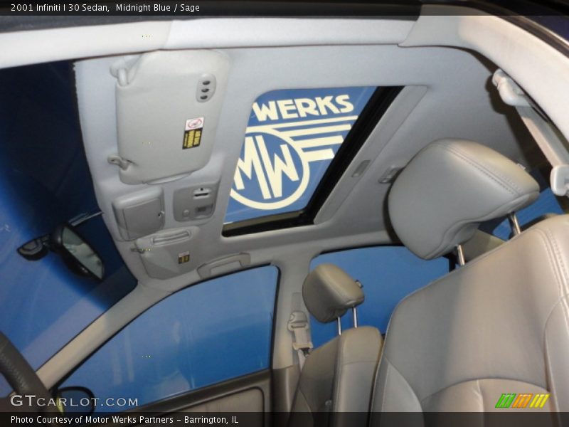 Midnight Blue / Sage 2001 Infiniti I 30 Sedan