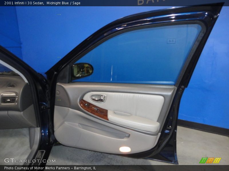 Midnight Blue / Sage 2001 Infiniti I 30 Sedan