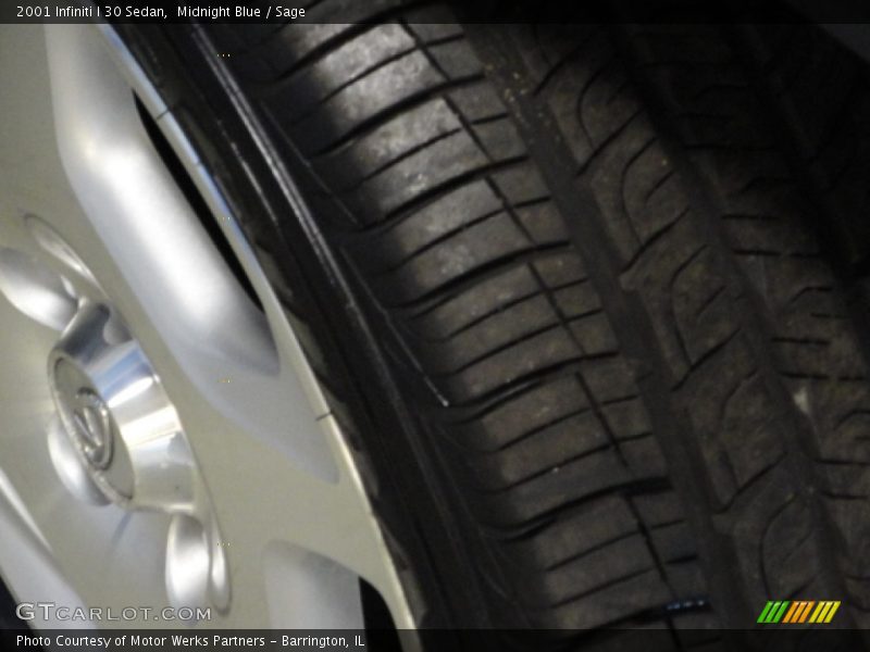 Midnight Blue / Sage 2001 Infiniti I 30 Sedan