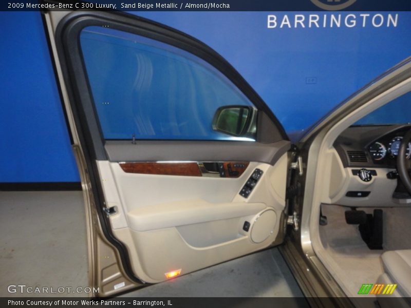 Sand Beige Metallic / Almond/Mocha 2009 Mercedes-Benz C 300 Luxury
