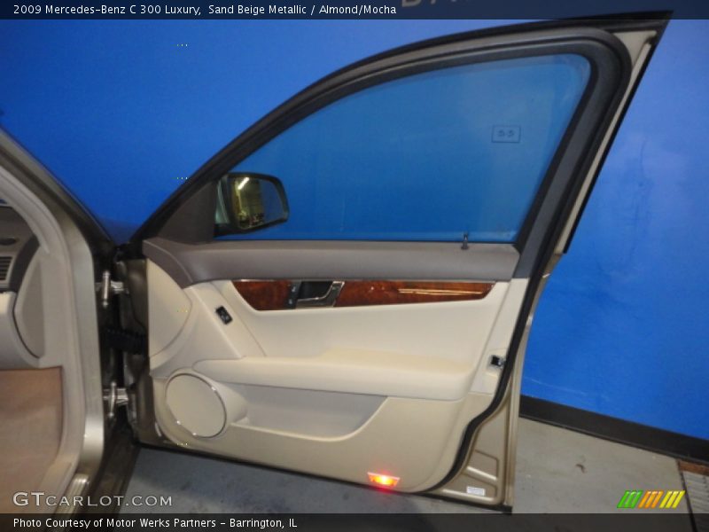 Sand Beige Metallic / Almond/Mocha 2009 Mercedes-Benz C 300 Luxury