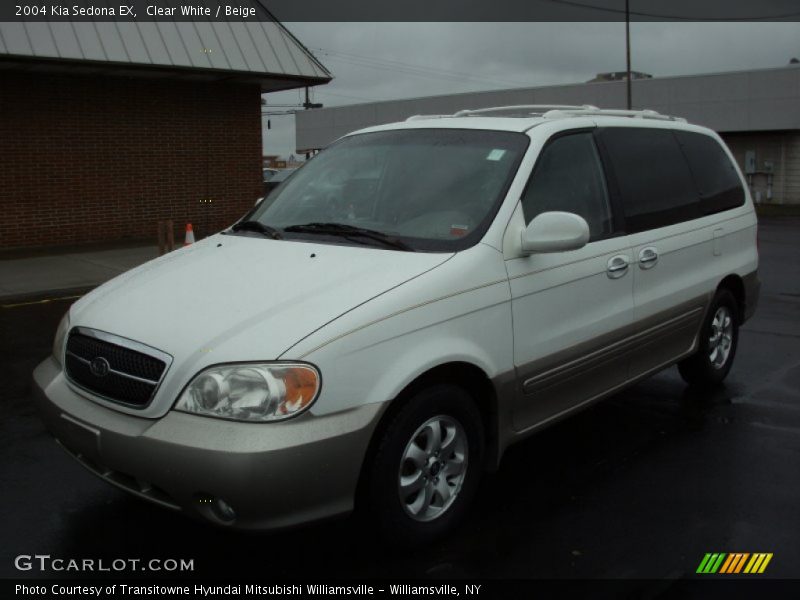 Clear White / Beige 2004 Kia Sedona EX