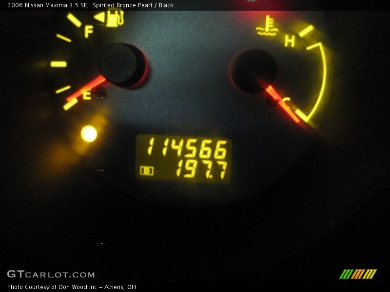 Spirited Bronze Pearl / Black 2006 Nissan Maxima 3.5 SE