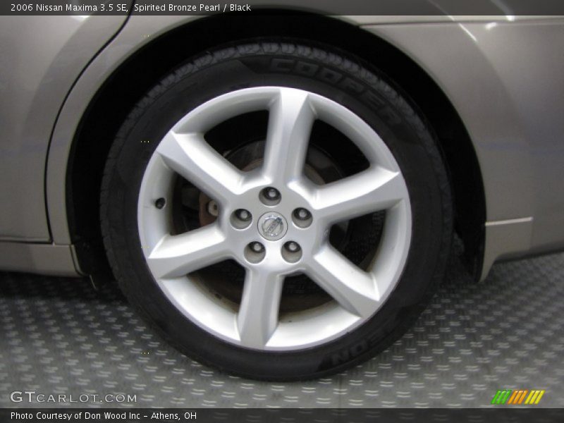 Spirited Bronze Pearl / Black 2006 Nissan Maxima 3.5 SE