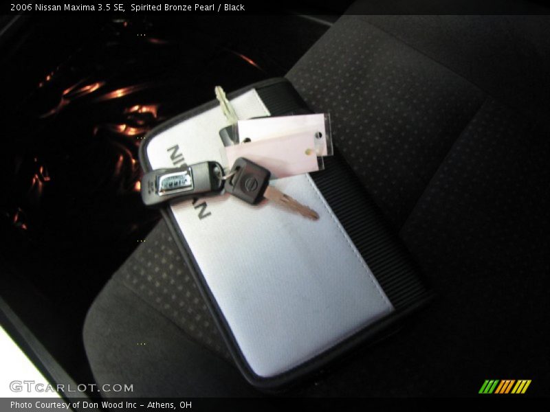 Spirited Bronze Pearl / Black 2006 Nissan Maxima 3.5 SE