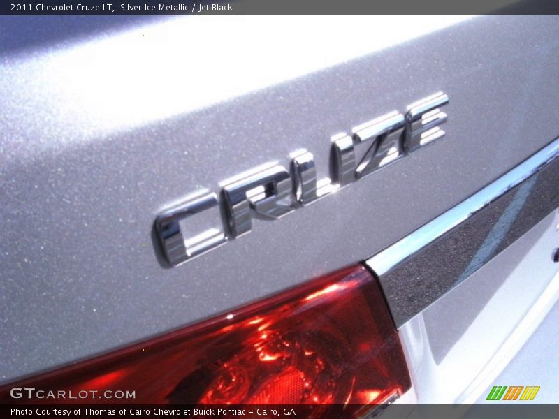 Silver Ice Metallic / Jet Black 2011 Chevrolet Cruze LT