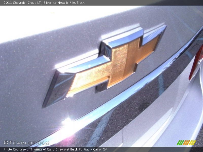 Silver Ice Metallic / Jet Black 2011 Chevrolet Cruze LT
