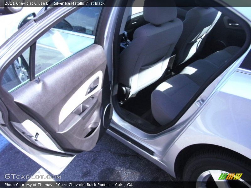 Silver Ice Metallic / Jet Black 2011 Chevrolet Cruze LT