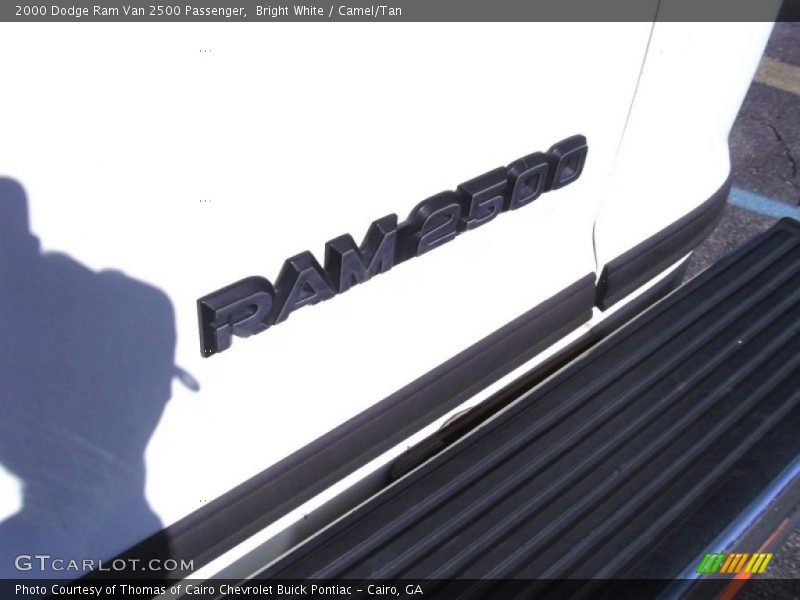Bright White / Camel/Tan 2000 Dodge Ram Van 2500 Passenger
