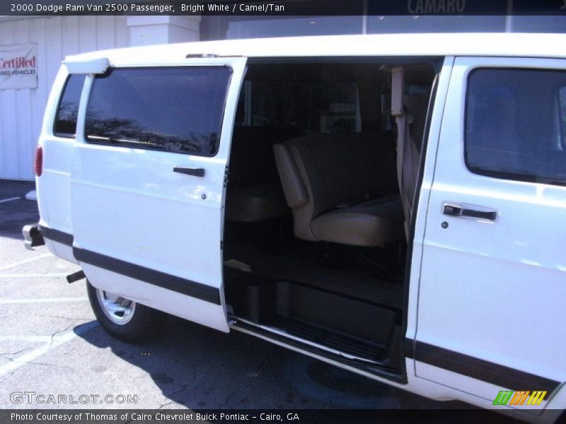 Bright White / Camel/Tan 2000 Dodge Ram Van 2500 Passenger