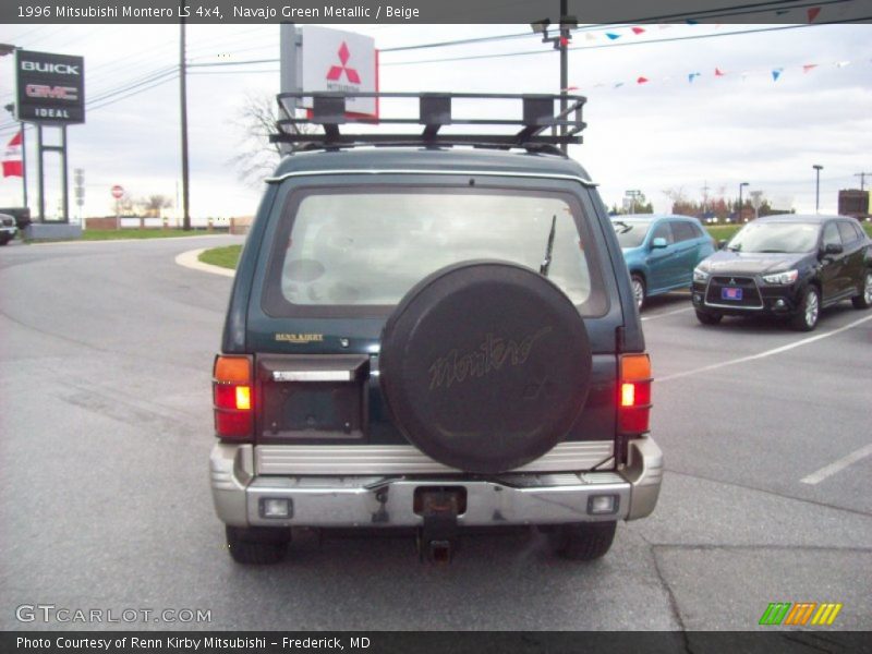 Navajo Green Metallic / Beige 1996 Mitsubishi Montero LS 4x4