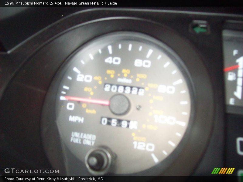 Navajo Green Metallic / Beige 1996 Mitsubishi Montero LS 4x4