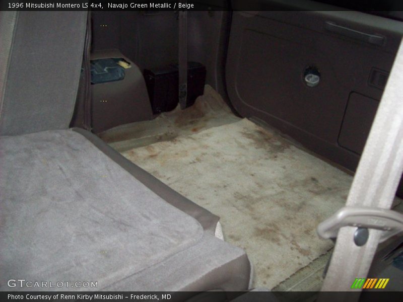 Navajo Green Metallic / Beige 1996 Mitsubishi Montero LS 4x4