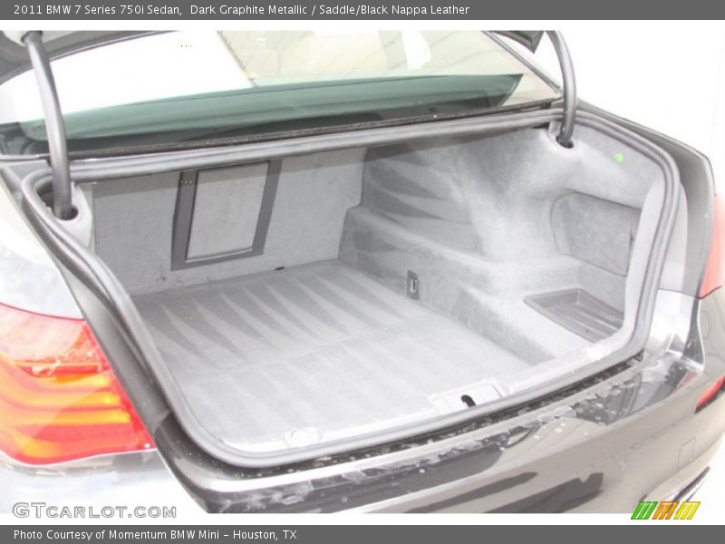 2011 7 Series 750i Sedan Trunk