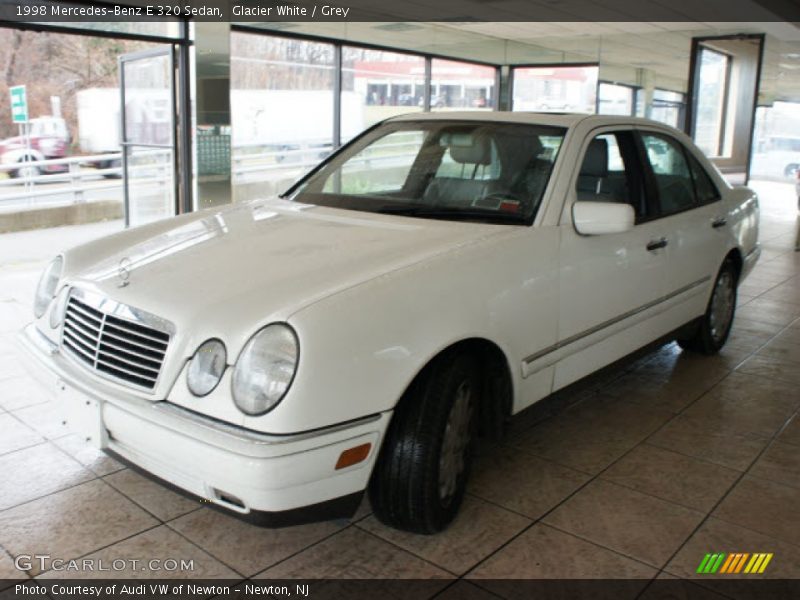 Glacier White / Grey 1998 Mercedes-Benz E 320 Sedan