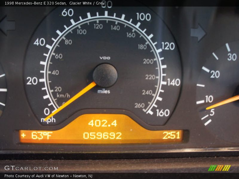 Glacier White / Grey 1998 Mercedes-Benz E 320 Sedan