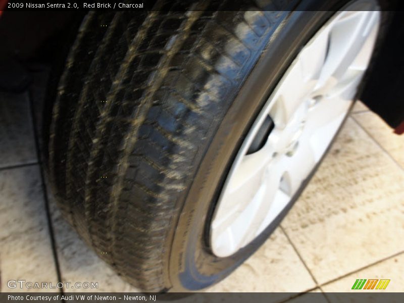 Red Brick / Charcoal 2009 Nissan Sentra 2.0