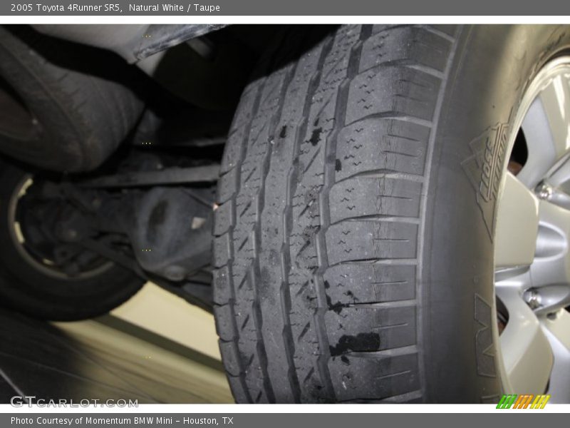 Natural White / Taupe 2005 Toyota 4Runner SR5