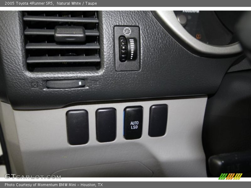 Natural White / Taupe 2005 Toyota 4Runner SR5