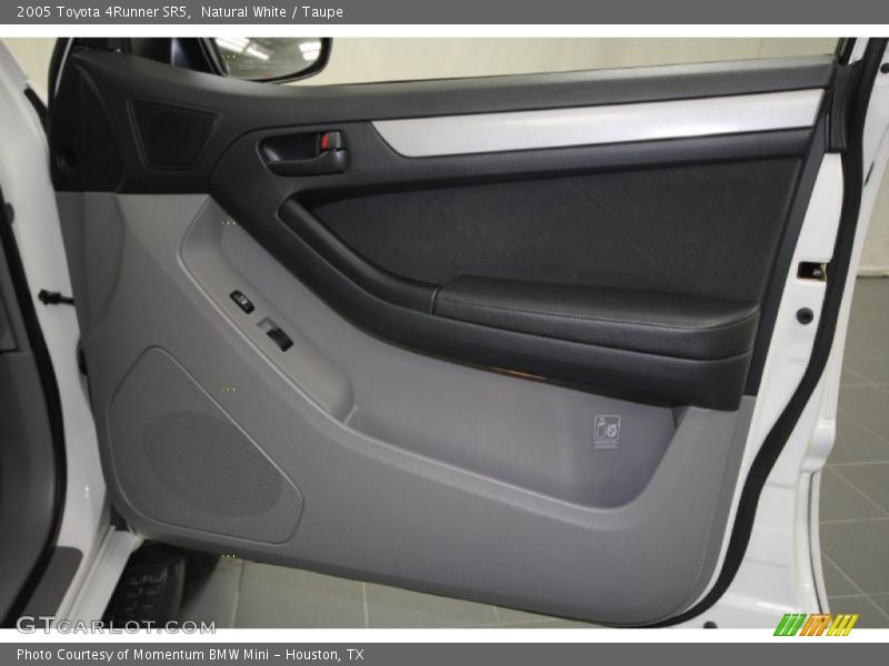 Natural White / Taupe 2005 Toyota 4Runner SR5