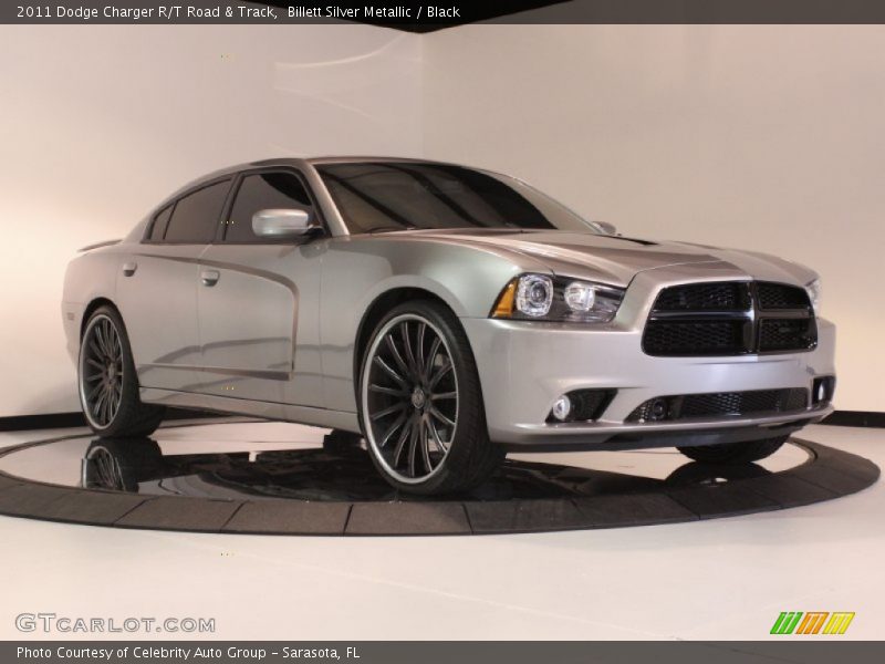 Front 3/4 View of 2011 Charger R/T Road & Track