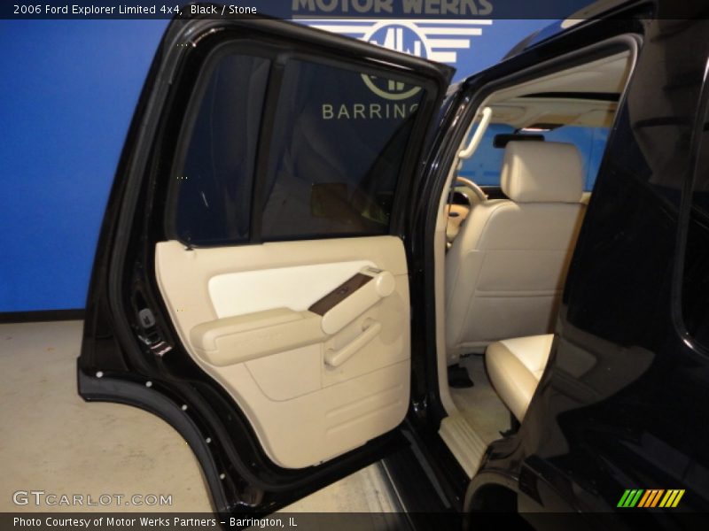 Black / Stone 2006 Ford Explorer Limited 4x4