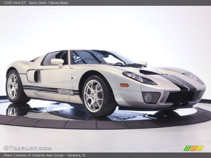 Front 3/4 View of 2005 GT 