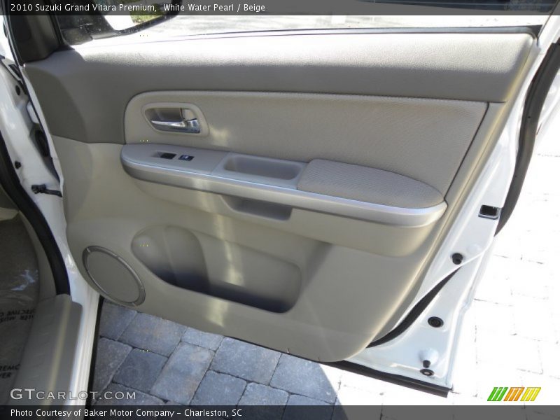 White Water Pearl / Beige 2010 Suzuki Grand Vitara Premium