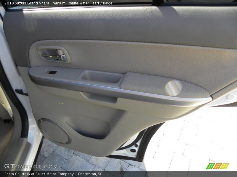 White Water Pearl / Beige 2010 Suzuki Grand Vitara Premium
