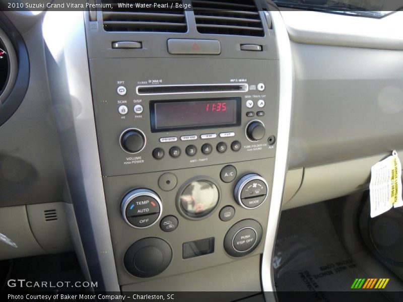 Controls of 2010 Grand Vitara Premium